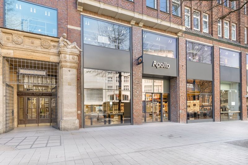 Fassade des Apollo Flagshipstores in Hamburg.
